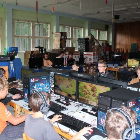 Eš u Pacova 2015 - Mironet IT tábor 2015 – fotka 268