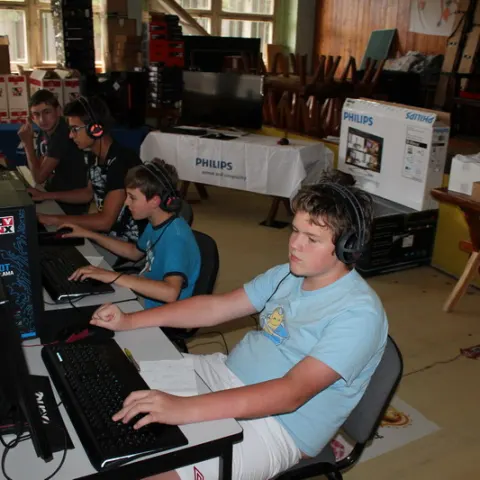 Eš u Pacova 2015 - Mironet IT tábor 2015 – fotka 145