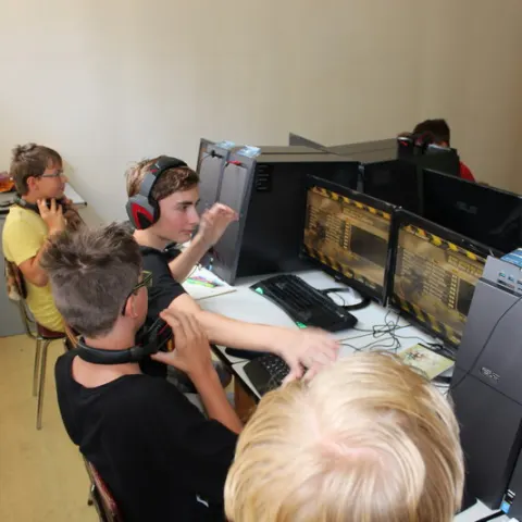 Eš u Pacova 2015 - Mironet IT tábor 2015 – fotka 208