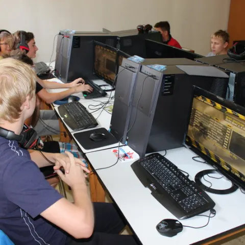 Eš u Pacova 2015 - Mironet IT tábor 2015 – fotka 207