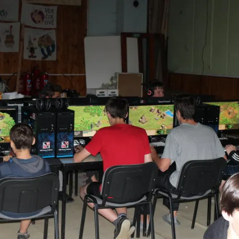 Eš u Pacova 2015 - Mironet IT tábor 2015 – fotka 269