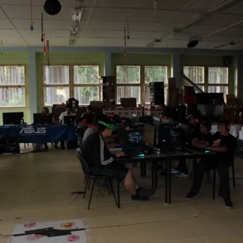Eš u Pacova 2015 - Mironet IT tábor 2015 – fotka 264